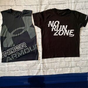 Under Armour M heatgear loose fit & flag football wear youth M 2 bundle shirts